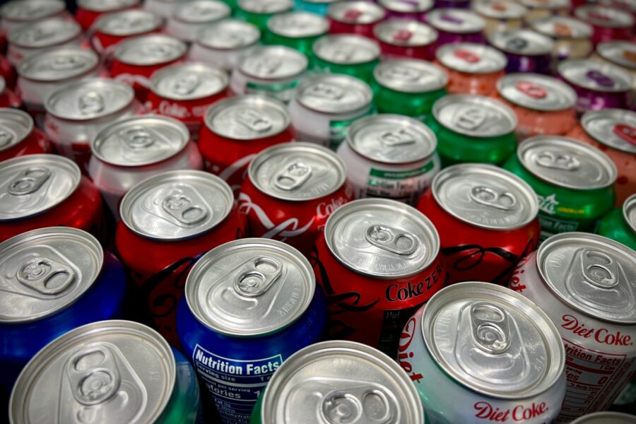 Dietiniai gazuoti gėrimai ir sveikata: poveikis kepenims, apie kurį kalbama vis dažniau