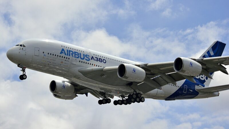 Lėktuvas pateko į krušos audrą: sužinokite, kokie pažeidimai nustatyti „Airbus“ A320