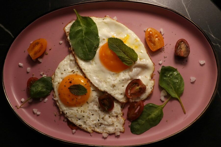 Baltymai, riebalai ir dažniausios klaidos: patarimai, kaip kiaušinienę paversti palankesne organizmui