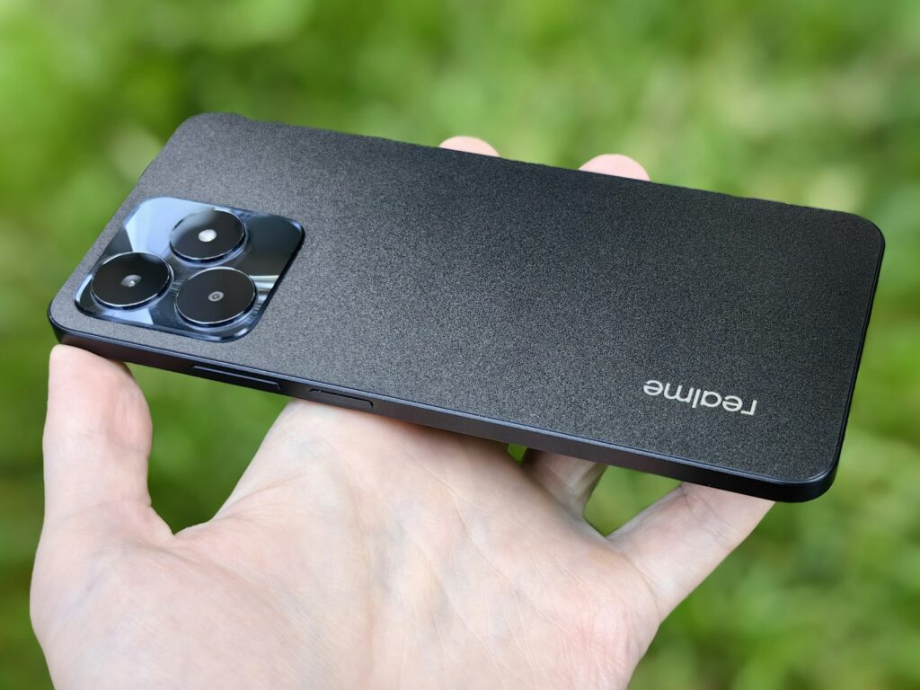 Realme telefonas. Unsplash nuotr.