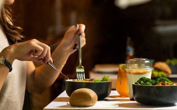 Balandžio mityba: dietologės patarimai, kokius produktus verta rinktis po žiemos