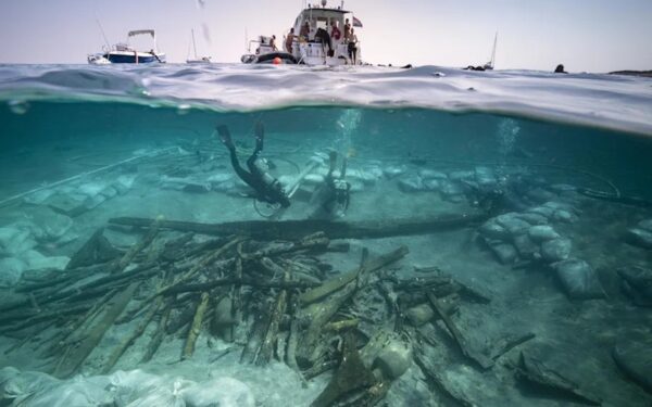 Romėnai buvo pažangesni nei manyta: 2 200 metų senumo laivas keičia istoriją