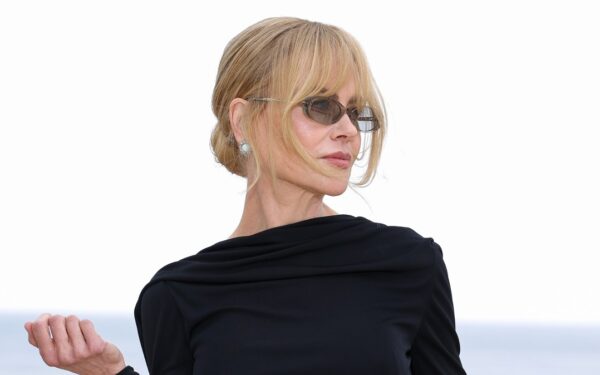Raudono kilimo taisyklės keičiasi: Nicole Kidman Met Galai 2026 pasirinko tai, ko nesitikėjo niekas