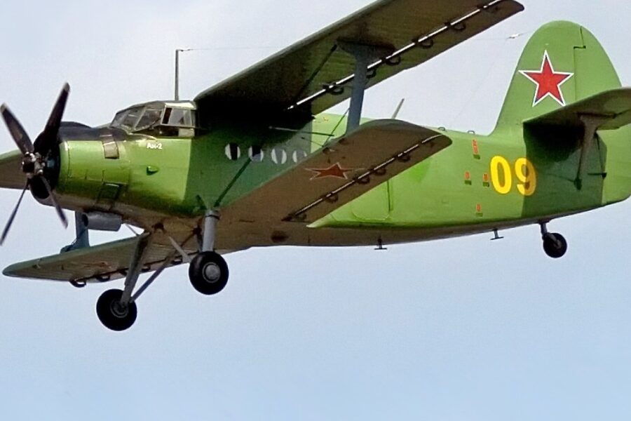 Dronų lėktuvnešis.