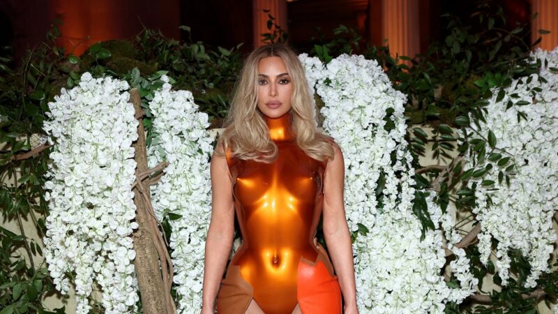 Kim Kardashian pavertė save meno kūriniu: Met Gala įvaizdis tapo viena didžiausių vakaro intrigų
