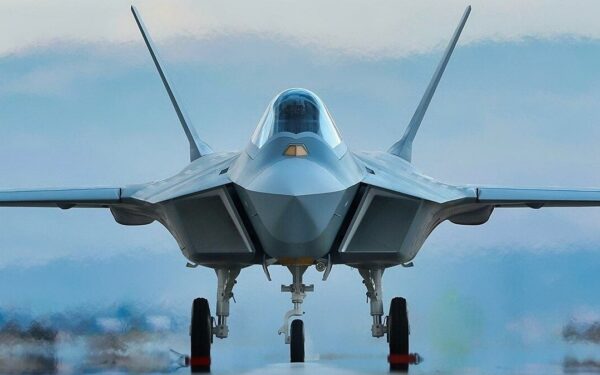 Po pašalinimo iš „F-35“ programos Ankara siunčia aiškią žinią: investuoja į savo naikintuvą KAAN