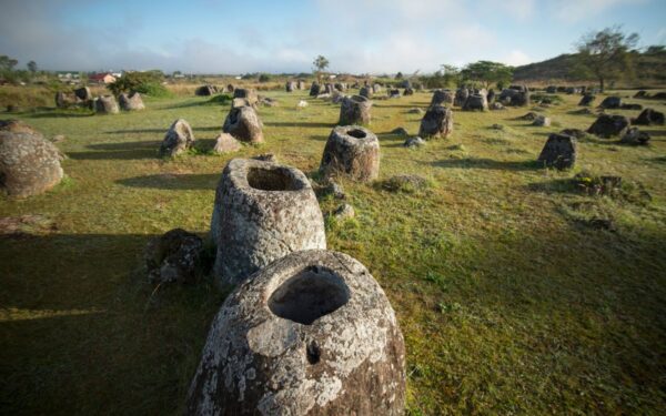 Archeologai atidarė milžinišką akmeninį indą – tai, ką rado viduje, pribloškė net visko mačiusius archeologus