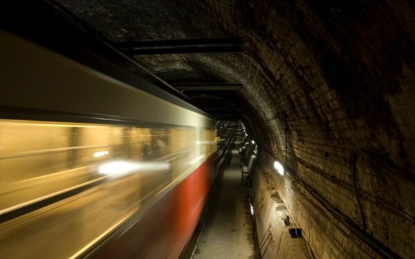 Lenkai statys ilgiausią tunelį šalies istorijoje: projektui pasitelkta ypatinga technika