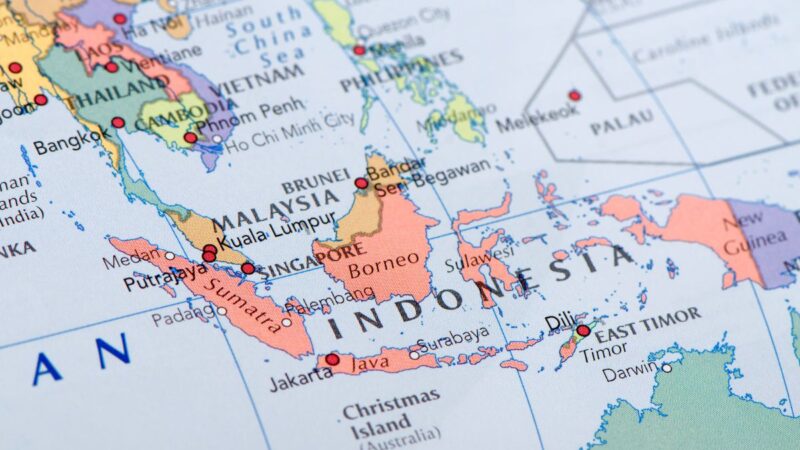 Indonezija stato 500 km jūros sieną: kaina stulbina, bet ar ji tikrai sustabdys potvynius?