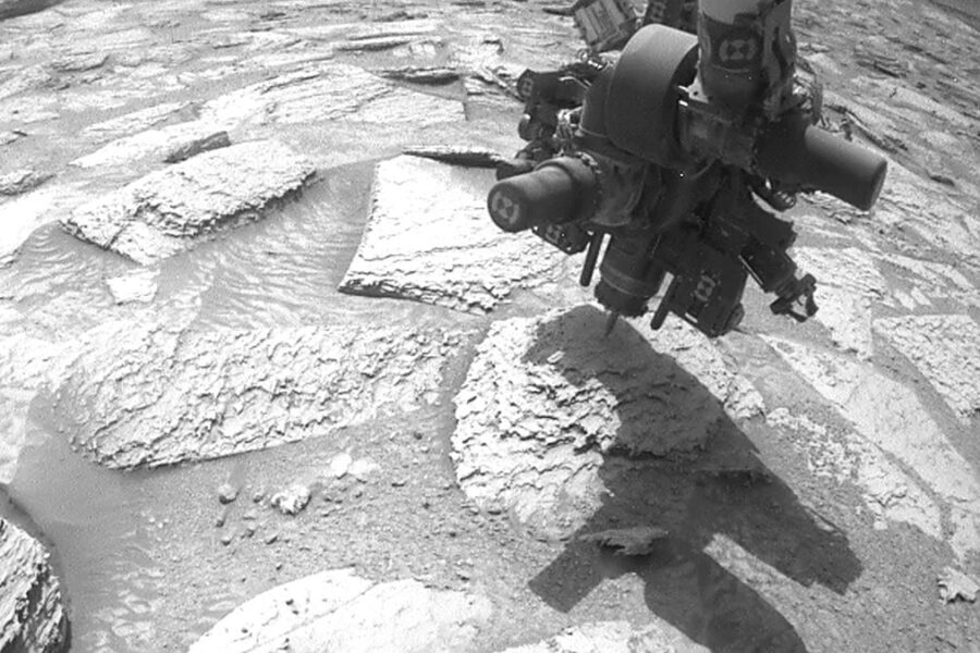 „Curiosity“ turėjo paimti mėginį, bet įvyko neregėtas incidentas: NASA teko improvizuoti