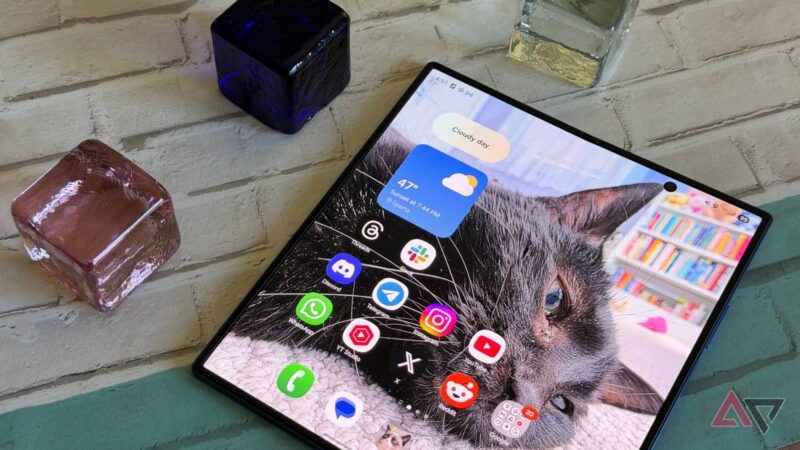 Nutekinti „Galaxy Z Fold“ vaizdai sukėlė diskusijas: vienas pokytis gali pakeisti visą seriją