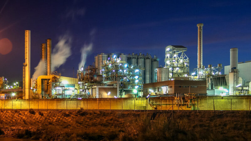 Iš CO2 į vaistų gamybai svarbias medžiagas: Kembridžo tyrėjai nustebino nauju sprendimu