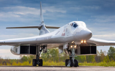 Strateginis bombonešis Tu-160M vėl dėmesio centre: kalbama apie ribotus pajėgumus