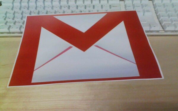 „Google“ automatizuoja „Gmail“: dirbtinis intelektas pats ieškos duomenų „Drive“ failuose