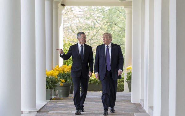 NATO nustebino netikėtas Trumpo sprendimas: iš Vokietijos planuojama išvesti tūkstančius karių