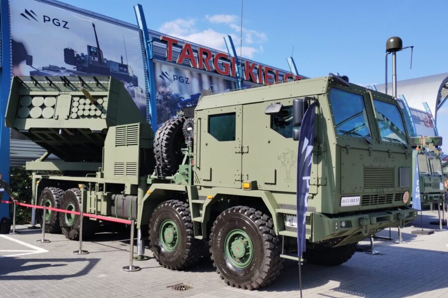 Lenkijos raketinė artilerija demonstruoja ambicijas: per NATO pratybas užfiksuotas rekordinis šūvis