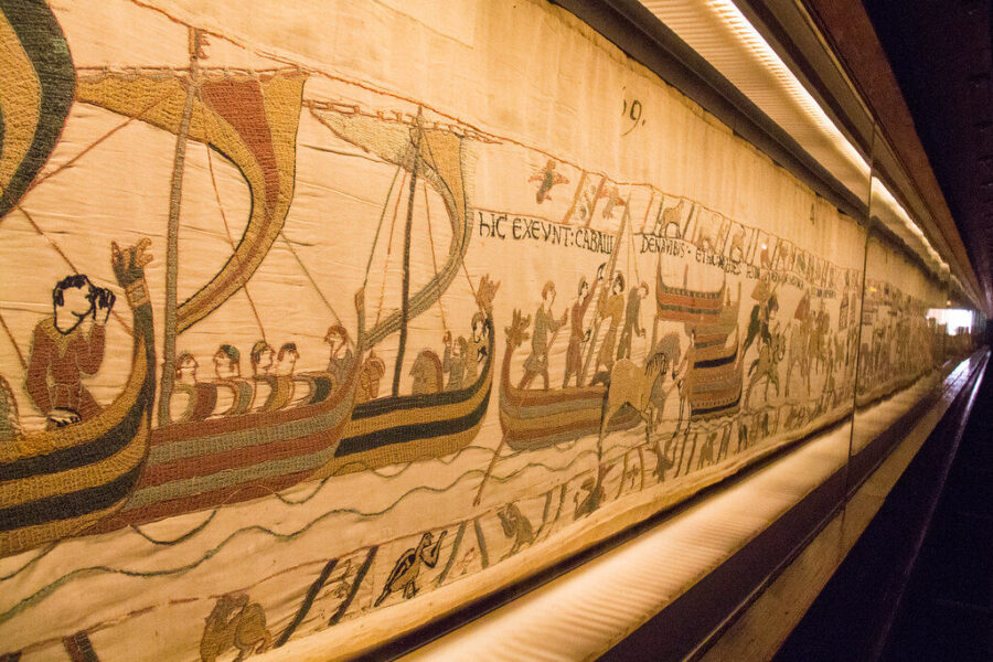 Vienas svarbiausių Europos artefaktų atvyksta į Londoną: ekspozicijoje 1066 metų Bajė gobelenas