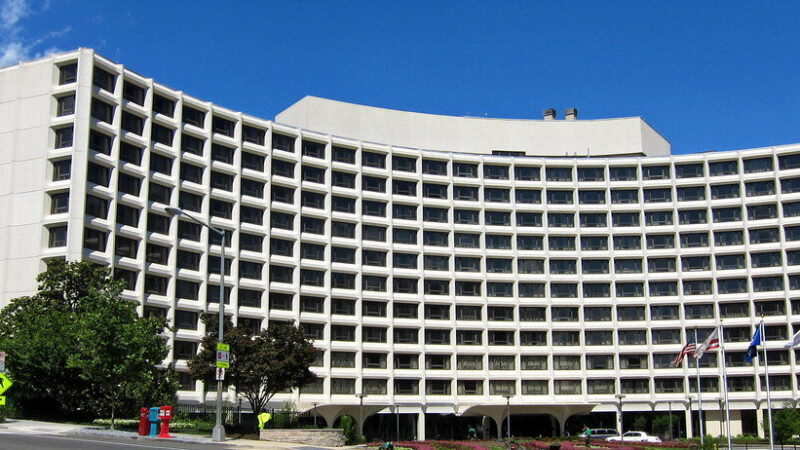Žaibiškai išplitęs įrašas neatlaiko faktų: tiesa apie „Washington Hilton“ incidentą