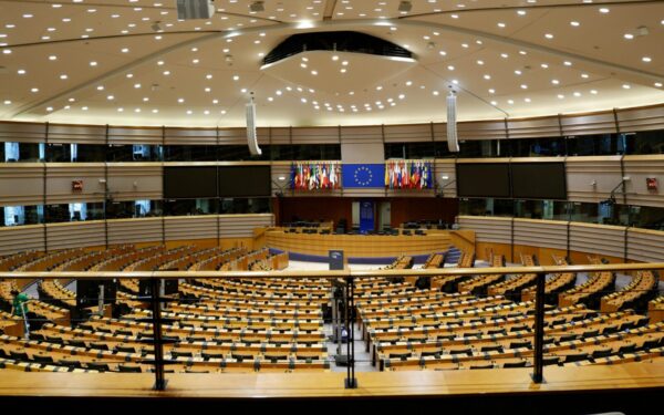 ES prekybos susitarimas su JAV kelia klausimų: gali nukentėti dalis Europos sektorių