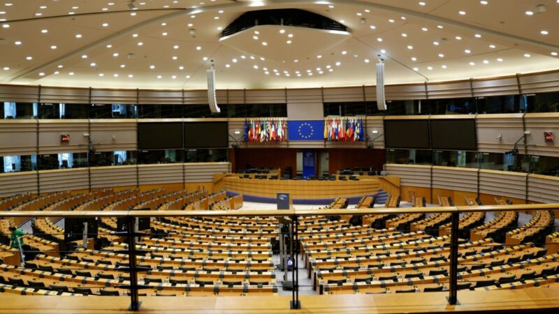 ES prekybos susitarimas su JAV kelia klausimų: gali nukentėti dalis Europos sektorių