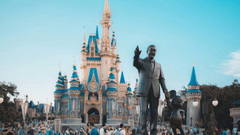 „Disney+“ gali smarkiai pasikeisti: vartotojai vienoje programėlėje darytų beveik viską