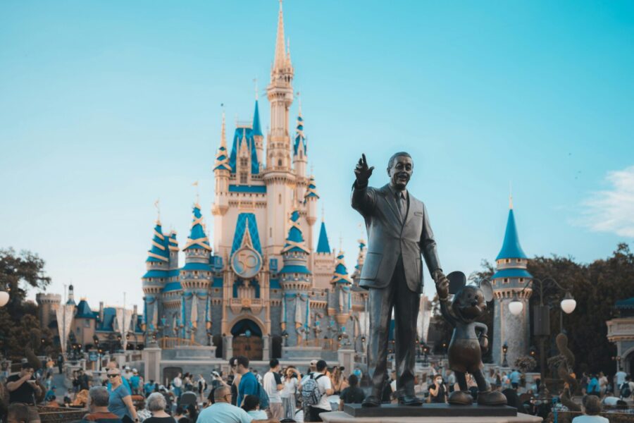 „Disney+“ gali smarkiai pasikeisti: vartotojai vienoje programėlėje darytų beveik viską