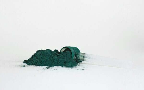 Madingas papildas slepia daugiau niuansų nei atrodo: viskas, ką svarbu žinoti apie spiruliną