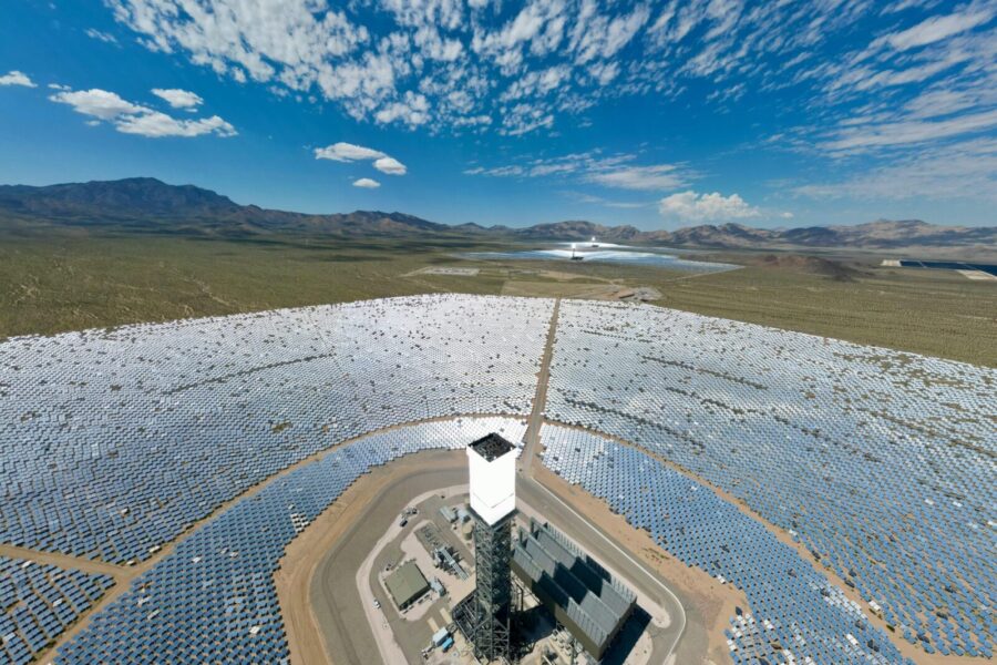 Vienas garsiausių saulės energijos projektų pasaulyje „Ivanpah“ sulaukė kritikos: kilo ekologų ginčas