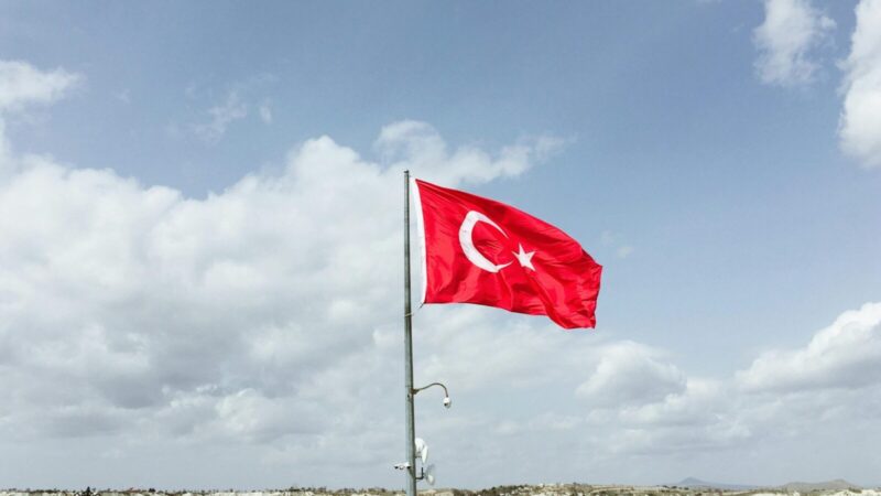 Turkijos opoziciją purto krizė: teismo sprendimas sukėlė atvirą karą partijos viduje