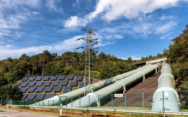 Vokietijos energetikos milžinė „E.ON“ plečiasi: po šio sandorio klientų skaičius šoktels milijonais