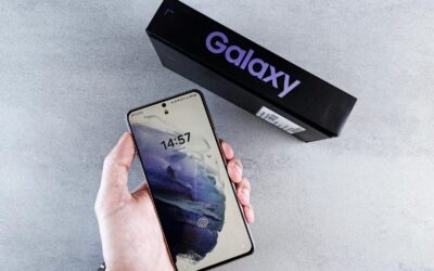 „Samsung“ flagmanų kryptis gali keistis: bazinis „Galaxy S27“ sulaukė dėmesio dar prieš pristatymą
