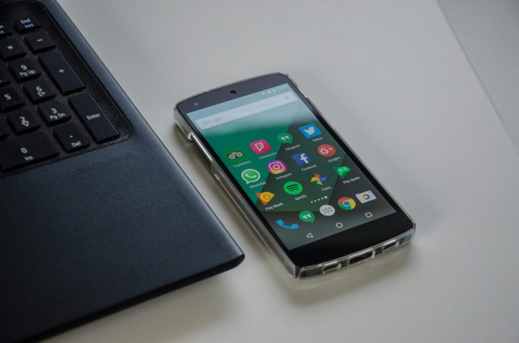 Android operacinė sistema telefone. Pexels nuotr.