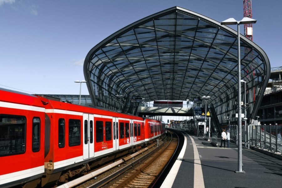 „Deutsche Bahn“ siūlo naudotus vagonus, kurie pritaikyti skirtingoms Europos sistemoms