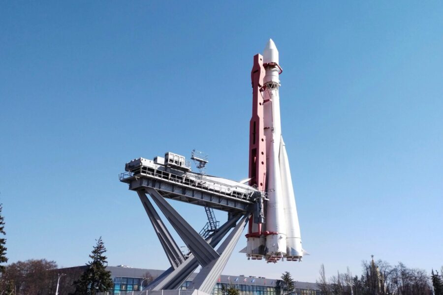„SpaceX“ nori neįtikėtinos sumos: investuotojai priversti rinktis riziką arba viziją