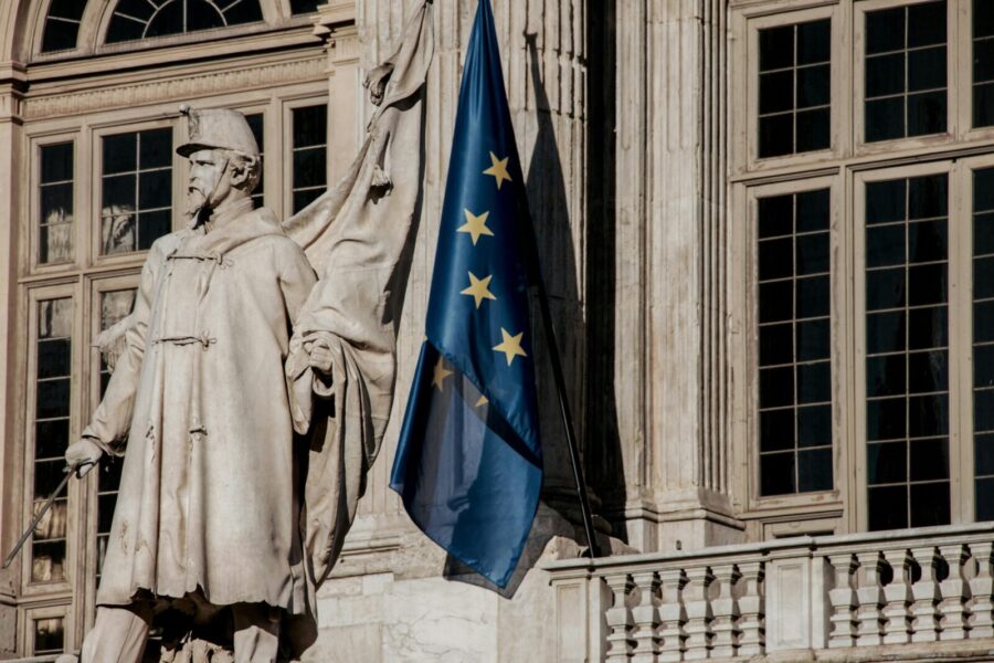 Europos Sąjungos laukia sunkus sprendimas: Kaja Kallas ragina nepasiduoti spaudimui