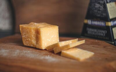 Parmezanas nebūtinas: italai turi pigesnį triuką, kuris pakeis jūsų makaronus