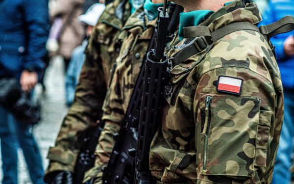 Virš Lenkijos pastebėti „Shahed“ primenantys dronai: kariuomenė atskleidė kas vyksta