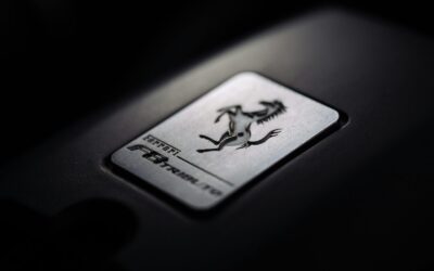 „Ferrari“ pristatė 550 tūkst. eurų kainuosiantį „Luce“: rinkos reakcija buvo negailestinga