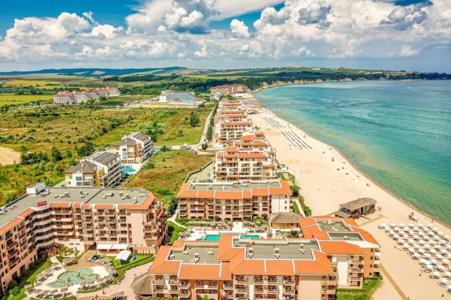 Kol vieni riboja turistus, kiti jų ieško: 7 kryptys, kurios aktyviai vilioja poilsiautojus