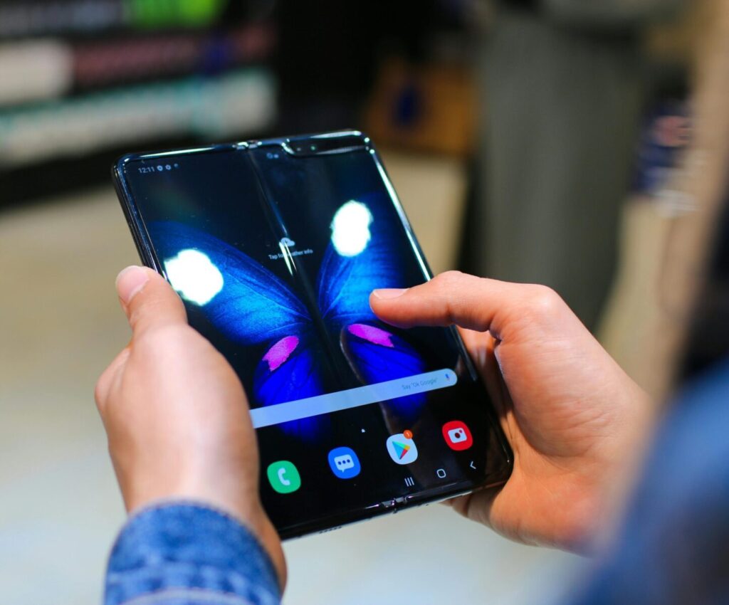 „Samsung“ sulankstomas telefonas. Pexels nuotr.