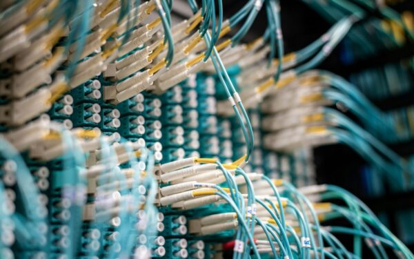 Turite 1 Gb/s internetą, bet testas rodo mažiau? Štai kas dažniausiai stabdo greitį