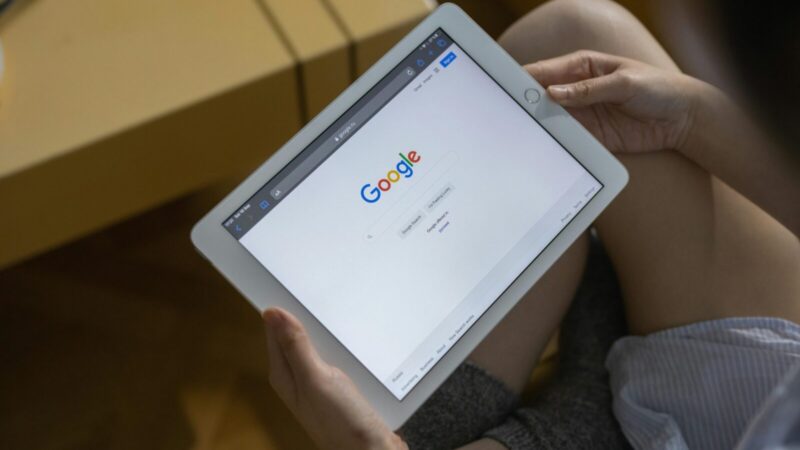 „Googlebook“ žada naują kompiuterių erą: dėmesio centre dirbtinis intelektas „Gemini“