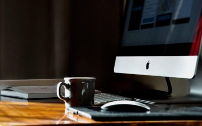 Baltieji rūmai ramina dėl DI, bet masiniai atleidimai technologijų sektoriuje jau vyksta