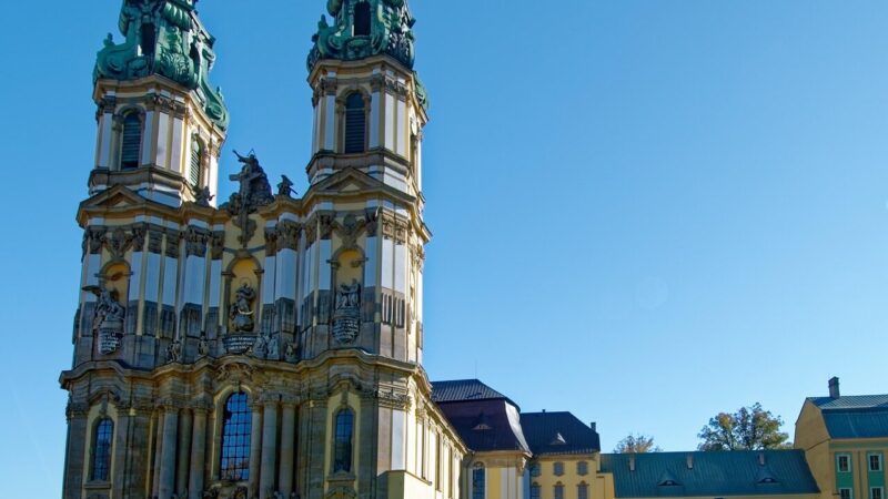 Nedidelis Lenkijos kaimas slepia vieną didžiausių baroko staigmenų Europoje: turistai lieka sužavėti