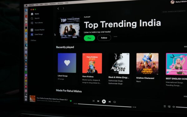 „Spotify“ žengia ryžtingą žingsnį: štai kaip atpažinsite tikrus kūrėjus nuo dirbtinio intelekto