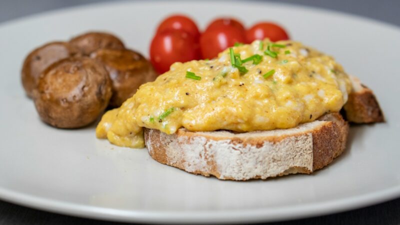 Kiaušinienė gali tapti cholesterolio spąstais: gydytojai išskiria vieną klaidą