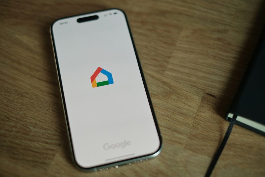 „Google Home“ programėlė. Unsplash nuotr.