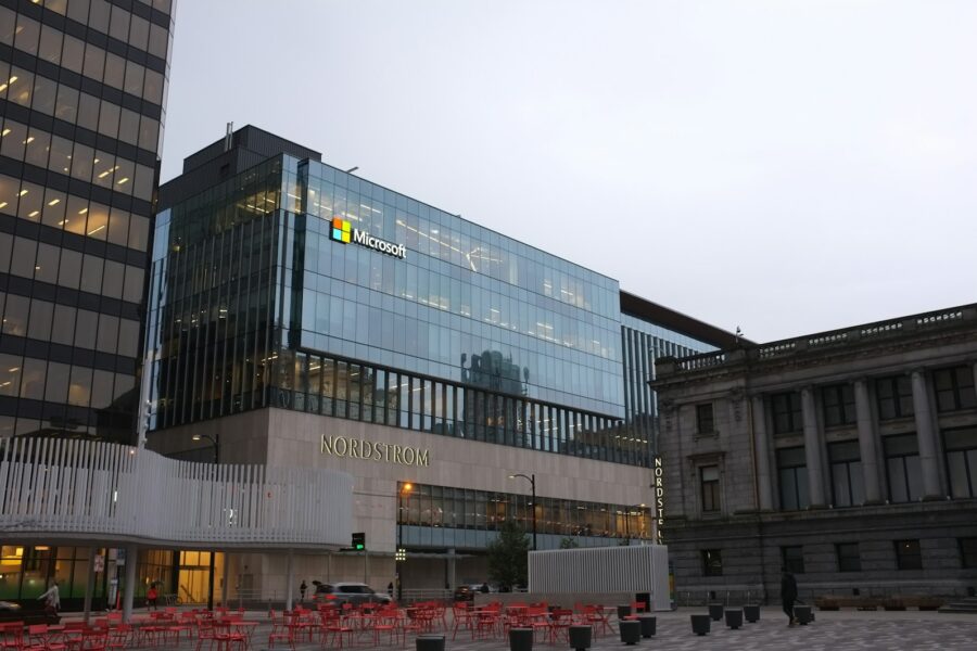 „Microsoft“ tyrė „Azure“ naudojimą Izraelio institucijose: po patikrinimo atleistas svarbus vadovas