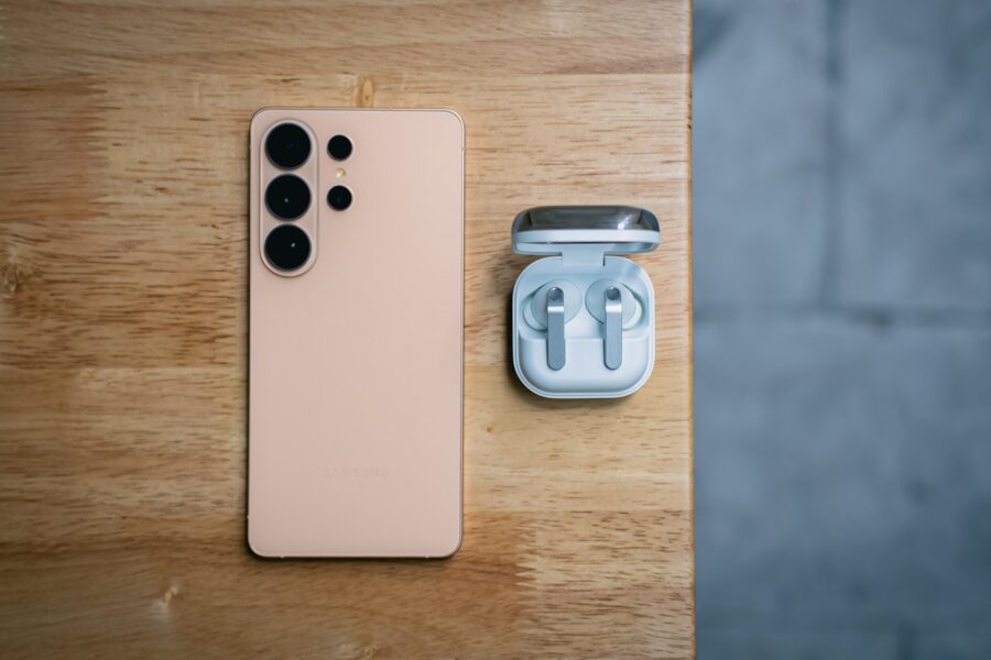 „Galaxy S26 Ultra“ telefonas. Unsplash nuotr.
