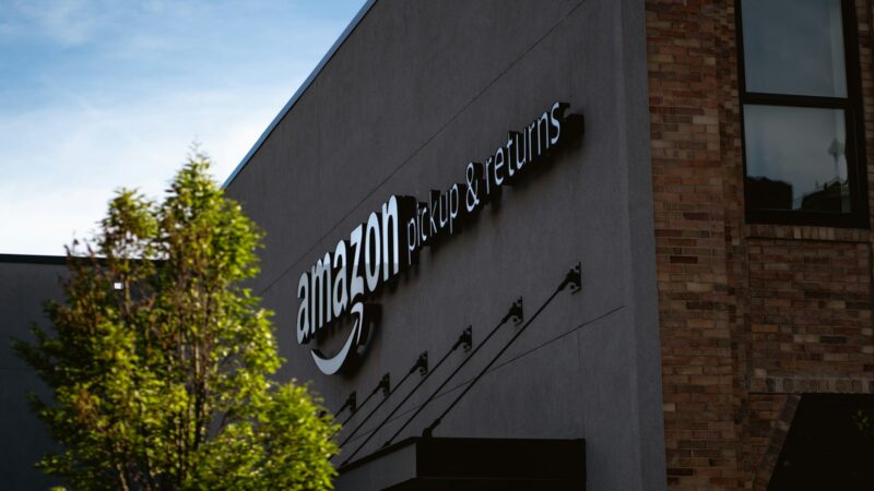 „Amazon“ nori, kad pamirštumėte parduotuves: pristatymas tampa beveik momentinis